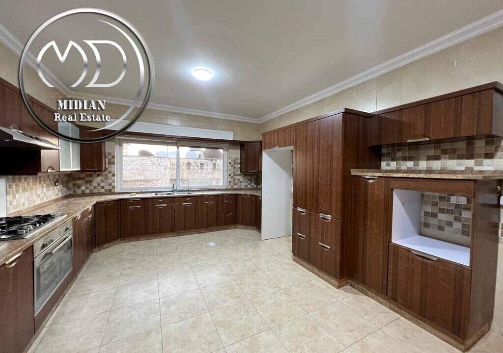 248d6b87-380f-48ad-a374-ec29d2d4053a ن