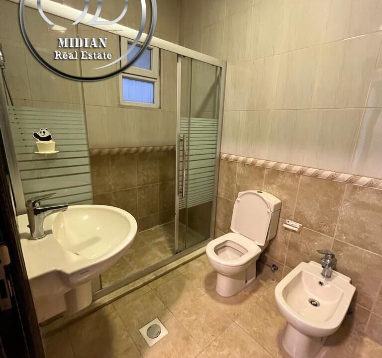 5b28ca7b-a31d-4339-8895-ace33c62b7aa ن