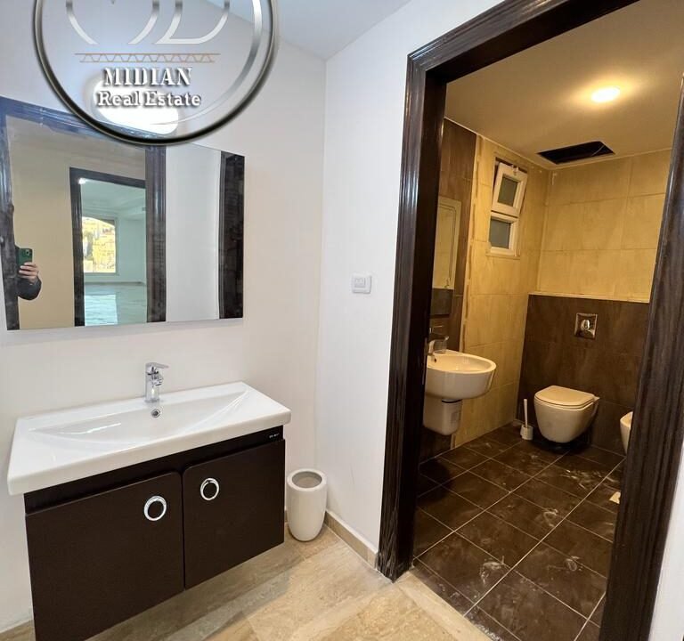 6810dba6-e9c7-4b11-9b76-f758dafd887d ن