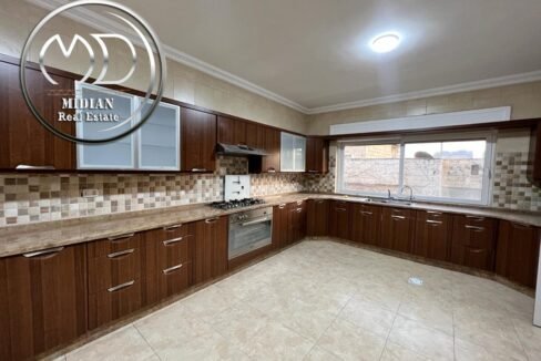 83f24a9a-6fb7-4061-acb4-0331dbb30e73 ن