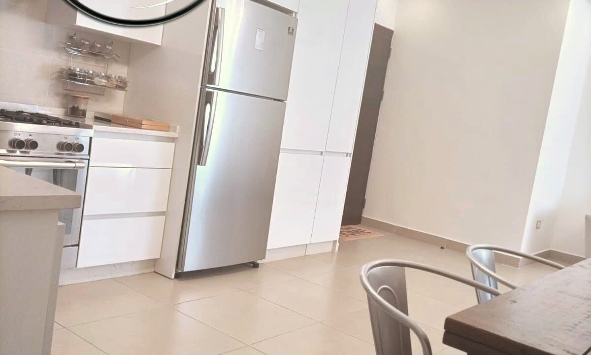 303c21ff-870b-4f1e-bfaa-fa7f9eb3ba69 ن