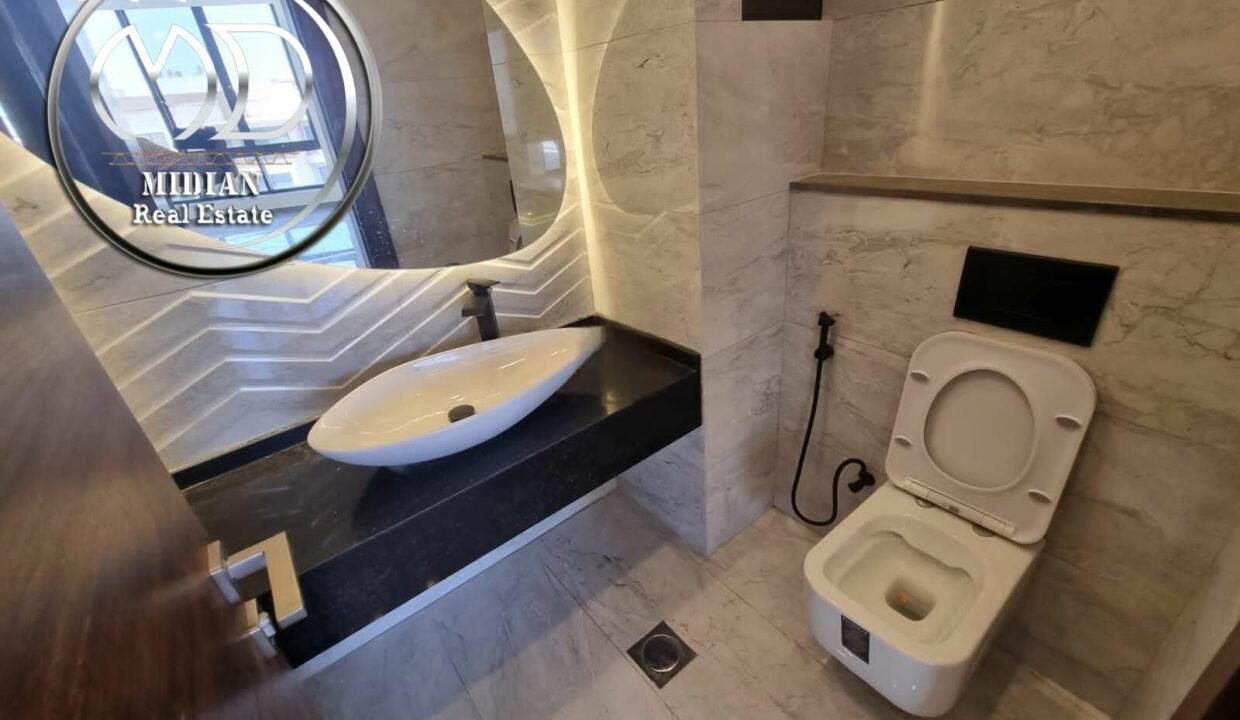 retouch_1693236187901