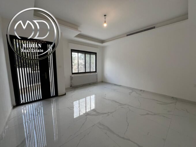 شقة ارضية جديدة للبيع خلدا العوجانية مساحة 175م مع ترس 20م تشطيبات و ديكورات سوبر ديلوكس